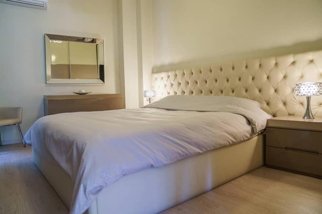 A Stylish Apartment In The Center Of Костур Екстериор снимка